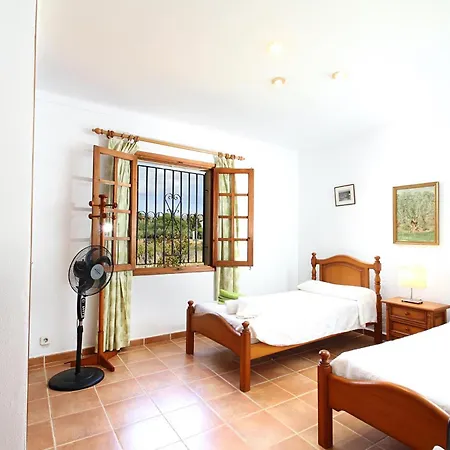 וילה Embat Tolo *